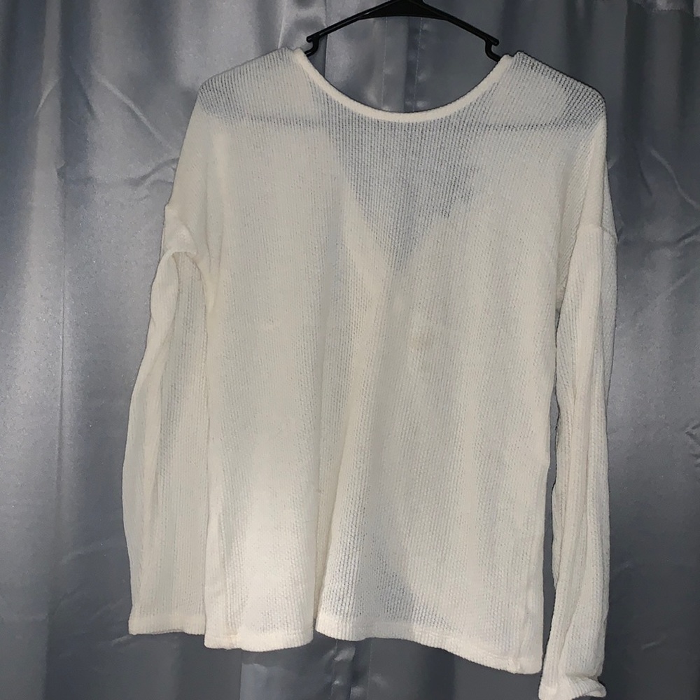 long sleeve with opening in the back